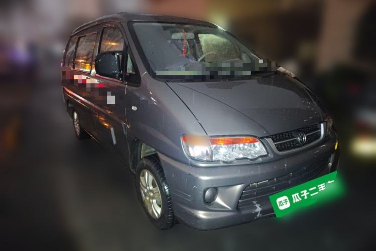 Used FORTHING Lingzhi 2016 V3 1.5L 7-seat Standard Model China IV Standard Front Right 45 Deg