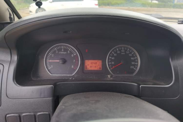 Used FORTHING Lingzhi 2016 M3L 1.6L 7-Seater Standard Model Instrument Cluster