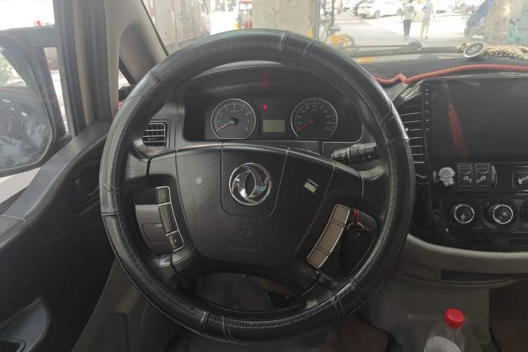Used FORTHING Lingzhi 2016 M3 1.6L 7-Seater Luxury Model China V Standard Steering Wheel