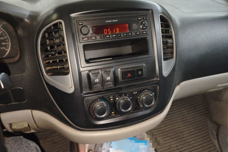 Used FORTHING Lingzhi 2016 V3 1.5L 7-Seater Standard Model China V Emission Standard Audio And AC Panel