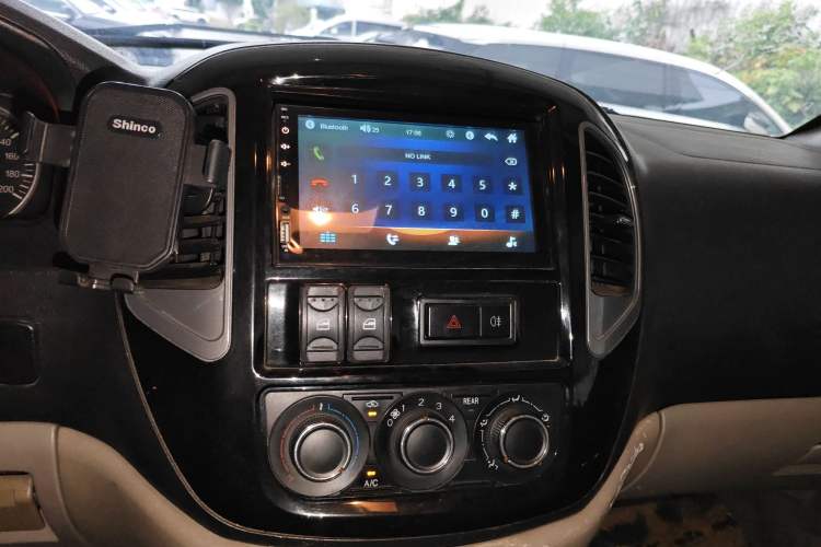 Used FORTHING Lingzhi 2016 M3L 1.6L 7-Seater Comfort Model Audio And AC Panel