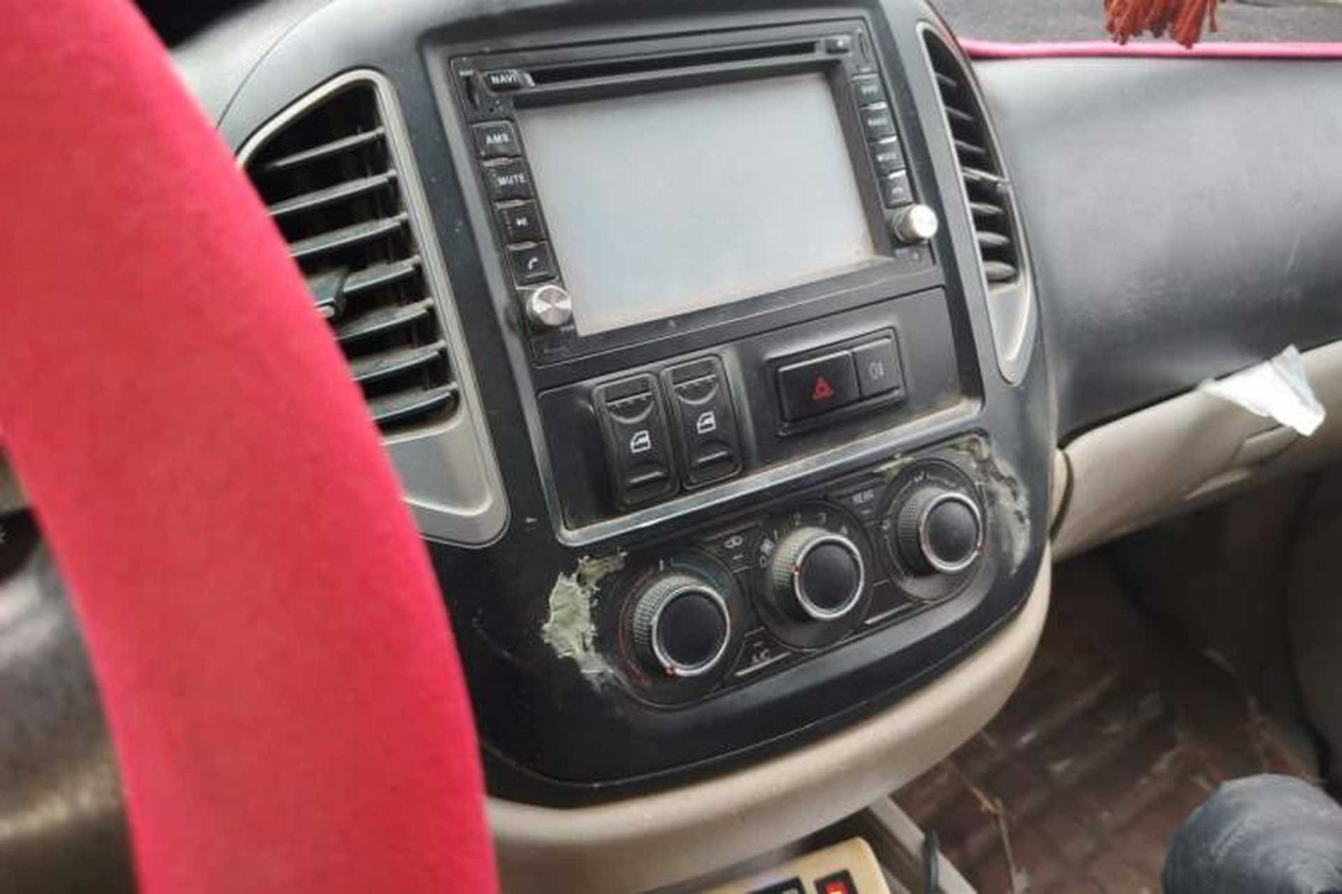 Used FORTHING Lingzhi 2016 M3L 1.6L 7-Seater Standard Model Audio And AC Panel