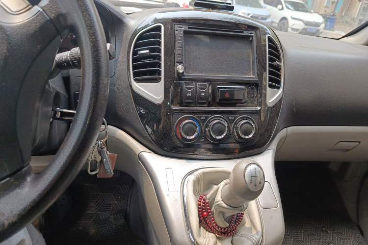 Used FORTHING Lingzhi 2016 M5 2.0L 7-seat Long-wheelbase Comfort Version Audio And AC Panel