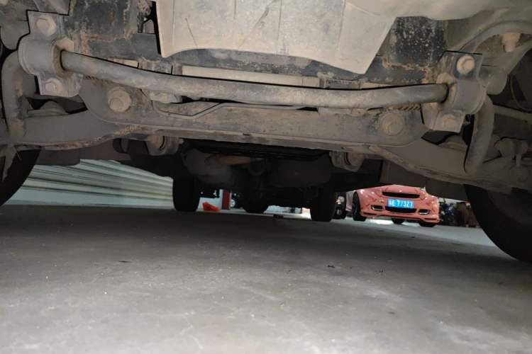 Used FORTHING Lingzhi 2016 M3L 1.6L 7-Seater Standard Model Chassis Front