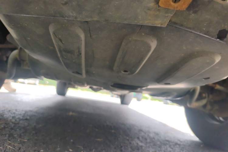 Used FORTHING Lingzhi 2016 M5 2.0L 7-seat Long-wheelbase Standard Model Chassis Front