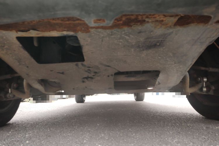 Used FORTHING Lingzhi 2016 V3 1.5L 7-Seater Standard Model China V Emission Standard Chassis Front