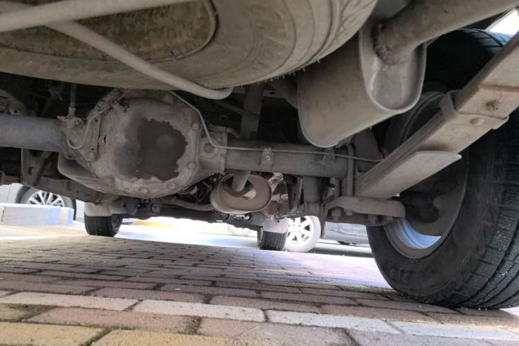 Used FORTHING Lingzhi 2016 M3 1.6L 7-Seater Comfort Model China V Standard Chassis Rear