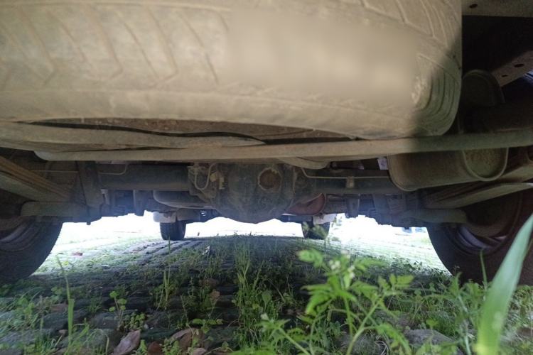 Used FORTHING Lingzhi 2016 V3 1.5L 7-Seater Standard Model China V Emission Standard Chassis Rear