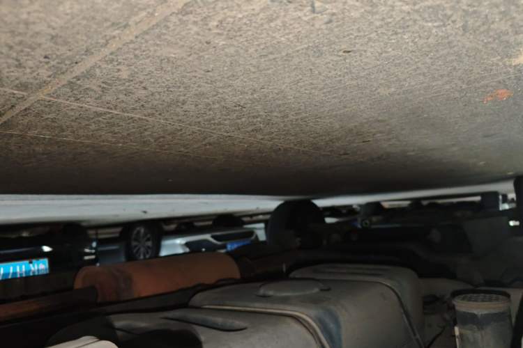 Used FORTHING Lingzhi 2016 V3 1.5L 7-Seater Standard Model China V Emission Standard Chassis Rear Left