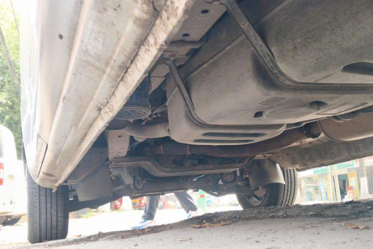 Used FORTHING Lingzhi 2016 V3 1.5L 7-Seater Standard Model China V Emission Standard Chassis Rear Left