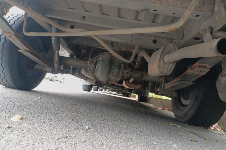 Used FORTHING Lingzhi 2016 M3L 1.6L 7-Seater Standard Model Chassis Rear