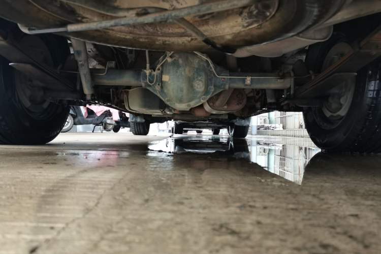 Used FORTHING Lingzhi 2016 M5 2.0L 7-seat Long-wheelbase Standard Model Chassis Rear