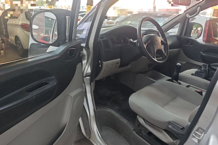 Used FORTHING Lingzhi 2016 V3 1.5L 7-seat Standard Model China IV Standard Driver Seat