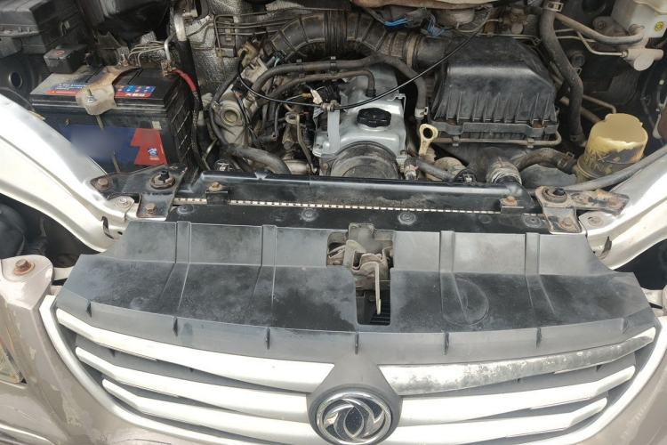 Used FORTHING Lingzhi 2016 M3L 1.6L 7-Seater Comfort Model Engine Bay