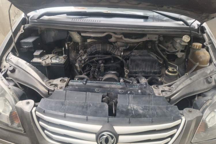 Used FORTHING Lingzhi 2016 M3 1.6L 7-seater Standard Model China IV Standard Engine Bay