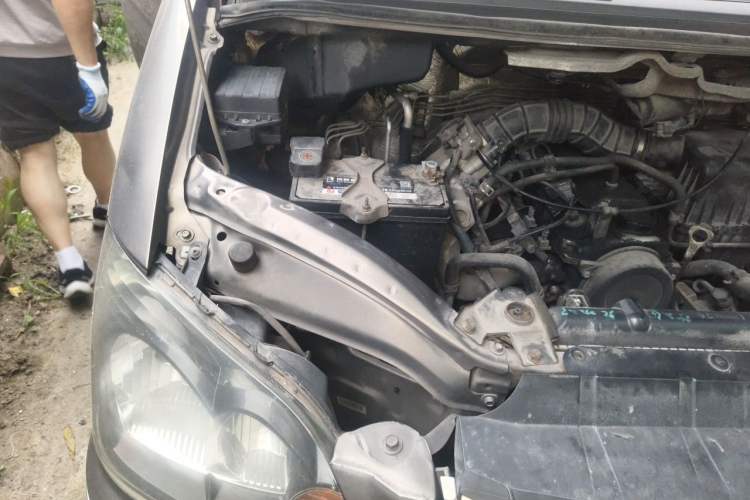 Used FORTHING Lingzhi 2016 M3 1.6L 7-seater Standard Model China IV Standard Engine Bay Right
