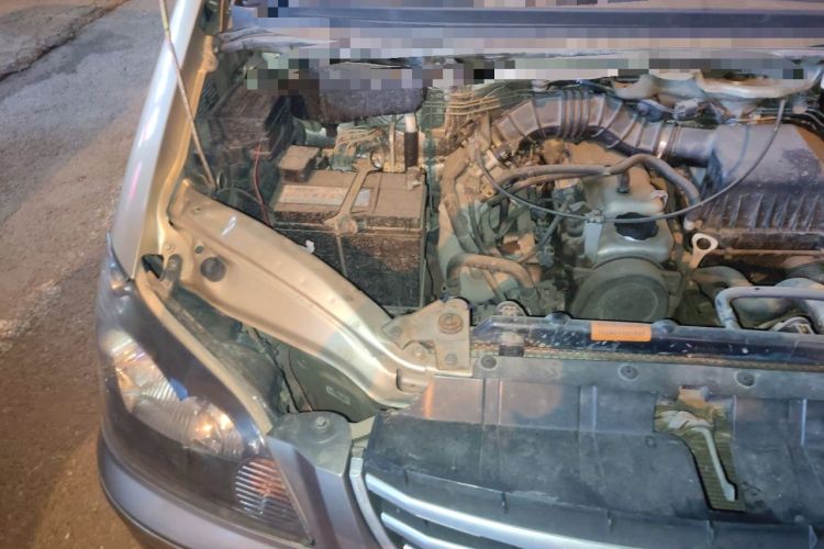 Used FORTHING Lingzhi 2016 V3 1.5L 7-Seater Luxury Model China IV Standard Engine Bay Right