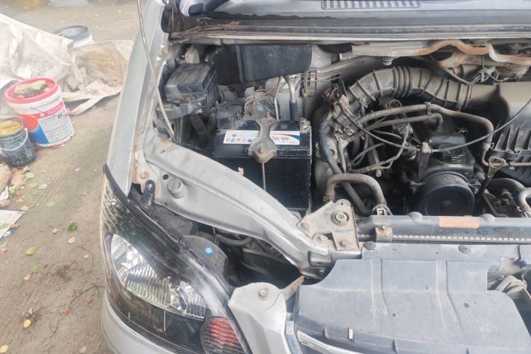 Used FORTHING Lingzhi 2016 M3L 1.6L 7-Seater Standard Model Engine Bay Right