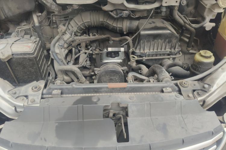 Used FORTHING Lingzhi 2016 M3L 1.6L 7-Seater Comfort Model Engine Bay