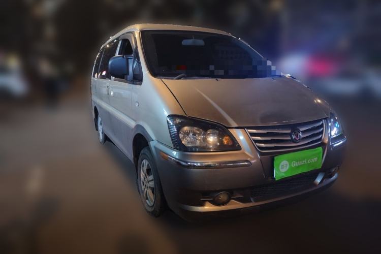 Used FORTHING Lingzhi 2016 V3 1.5L 7-Seater Luxury Model China IV Standard Front Right 45 Deg