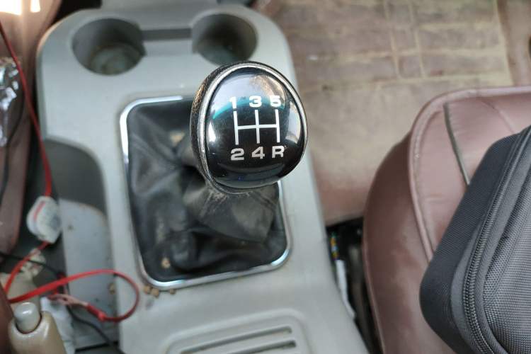 Used FORTHING Lingzhi 2016 M3L 1.6L 7-Seater Comfort Model Gear Lever