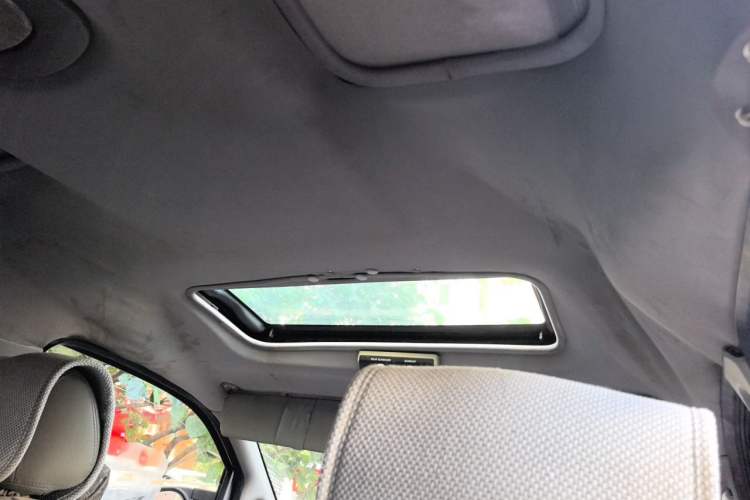 Used FORTHING Lingzhi 2016 M3 1.6L 7-Seater Comfort Model China V Standard Headliner