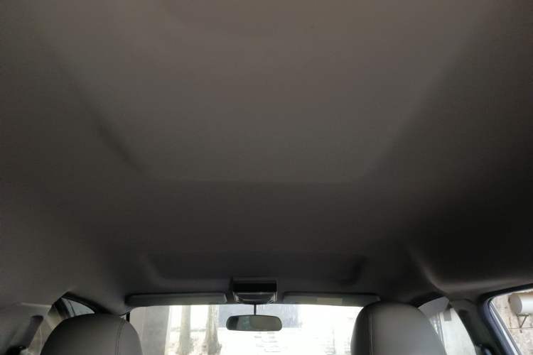 Used FORTHING Lingzhi 2016 M5 2.0L 7-seat Long-wheelbase Comfort Version Headliner