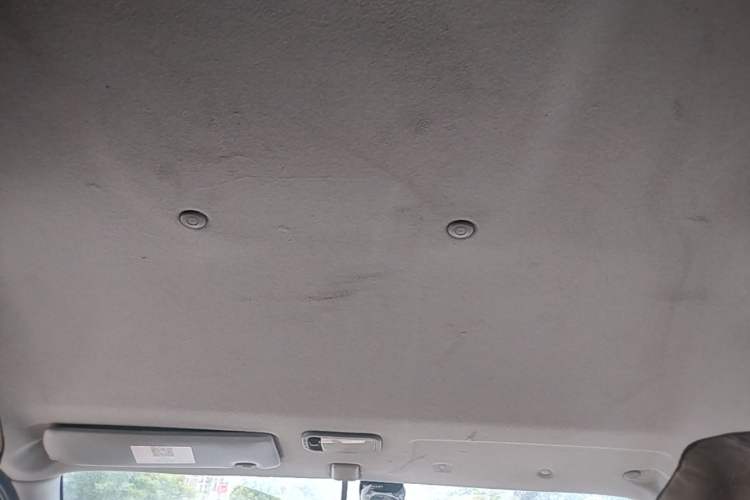 Used FORTHING Lingzhi 2016 V3 1.5L 7-seat Standard Model China IV Standard Headliner