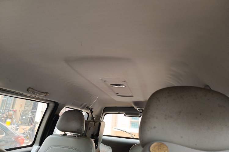 Used FORTHING Lingzhi 2016 M5 2.0L 7-seat Long-wheelbase Comfort Version Headliner
