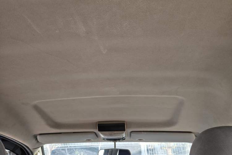 Used FORTHING Lingzhi 2016 M3L 1.6L 7-Seater Comfort Model Headliner