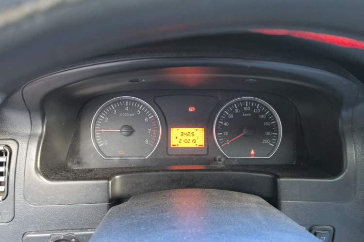 Used FORTHING Lingzhi 2016 M3 1.6L 7-Seater Comfort Model China V Standard Instrument Cluster