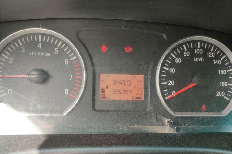 Used FORTHING Lingzhi 2016 M3L 1.6L 7-Seater Comfort Model Instrument Cluster