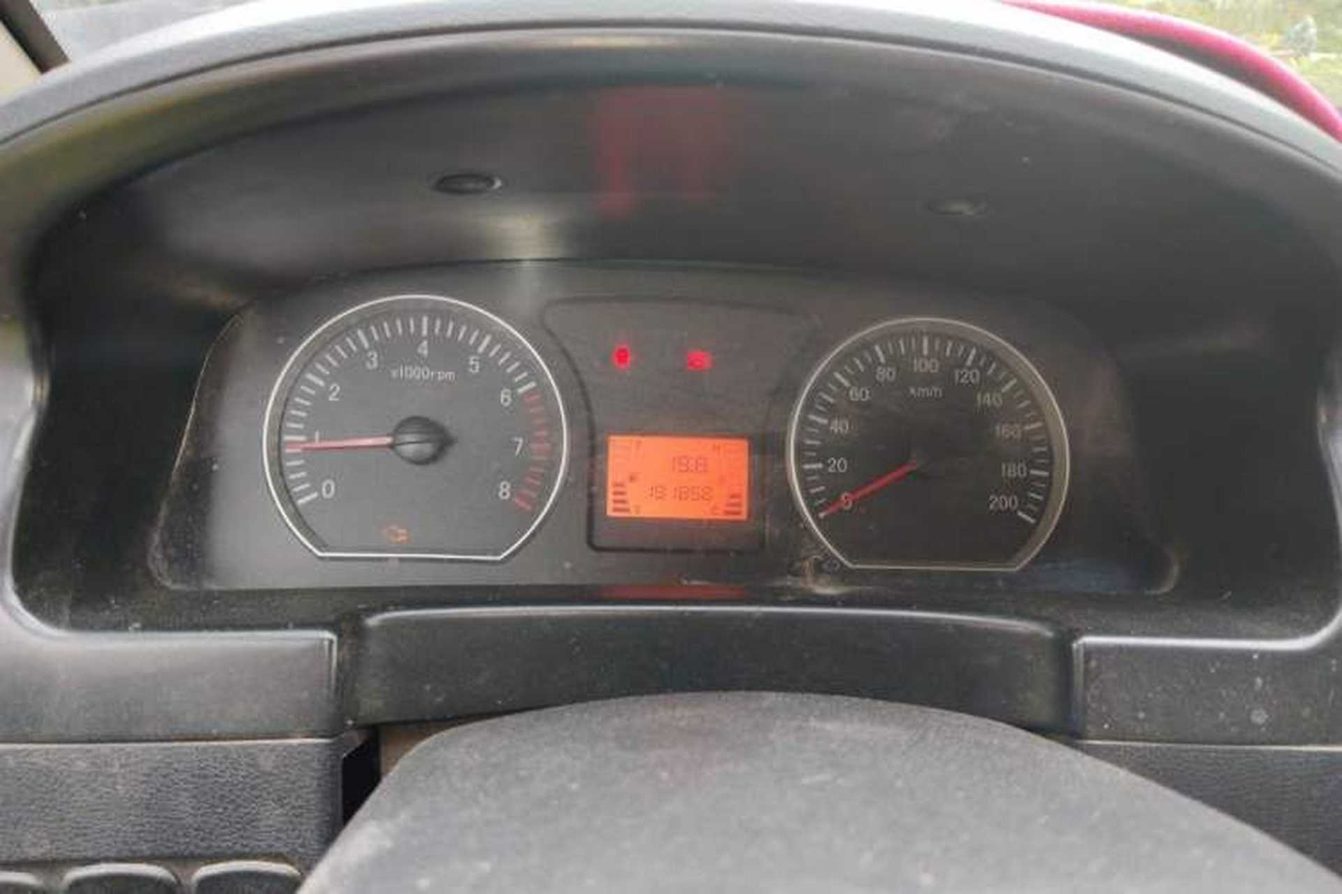 Used FORTHING Lingzhi 2016 M3L 1.6L 7-Seater Standard Model Instrument Cluster