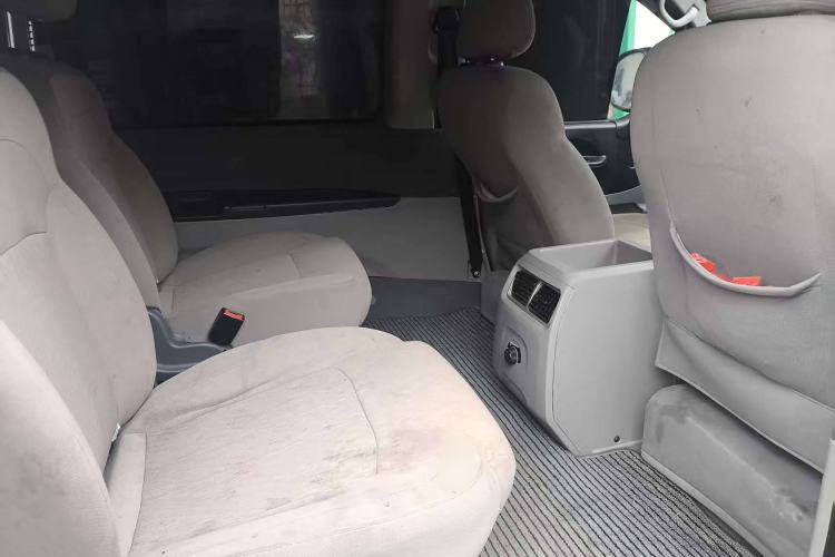 Used FORTHING Lingzhi 2016 M3L 1.6L 7-Seater Comfort Model Interior 8