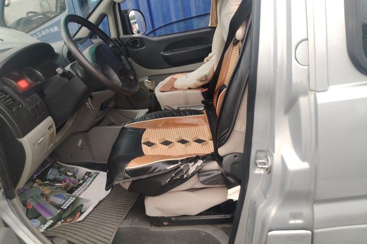 Used FORTHING Lingzhi 2016 V3 1.5L 7-Seater Comfort Model China V Standard Left Front Seat