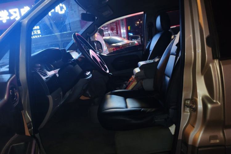 Used FORTHING Lingzhi 2016 V3 1.5L 7-Seater Luxury Model China IV Standard Left Front Seat