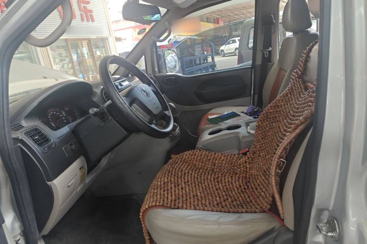 Used FORTHING Lingzhi 2016 M5 2.0L 7-seat Long-wheelbase Comfort Version Left Front Seat