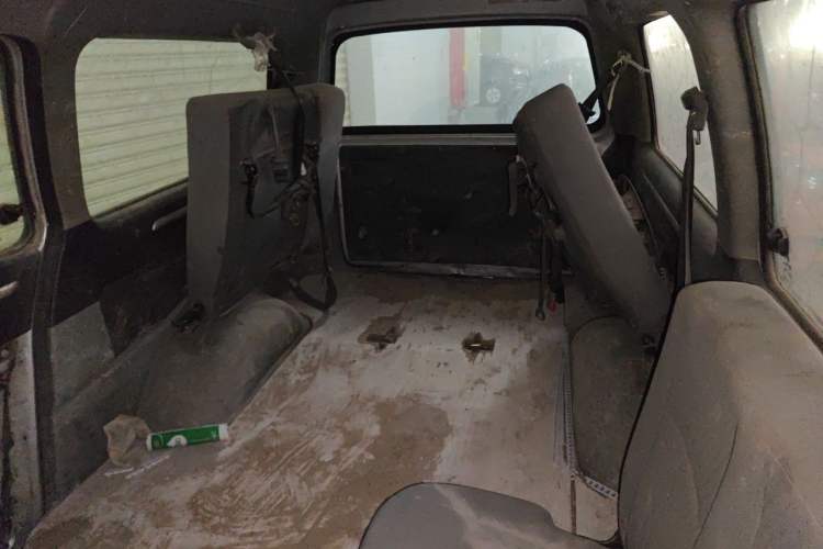Used FORTHING Lingzhi 2016 M3L 1.6L 7-Seater Standard Model Left Rear Seat