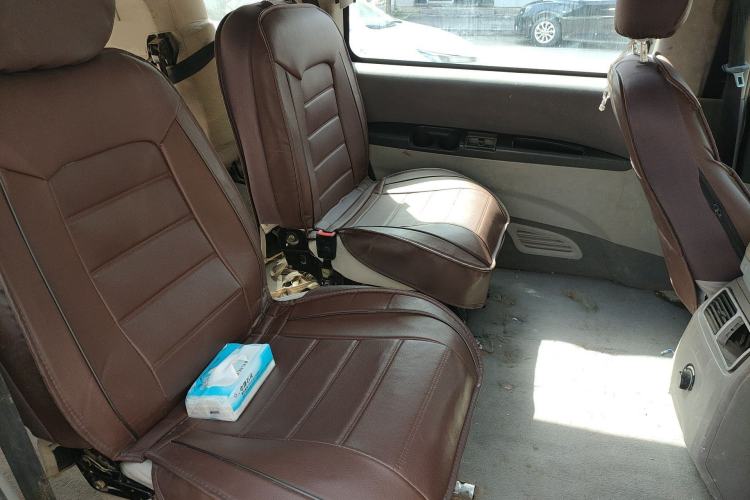 Used FORTHING Lingzhi 2016 M3L 1.6L 7-Seater Comfort Model Left Rear Seat