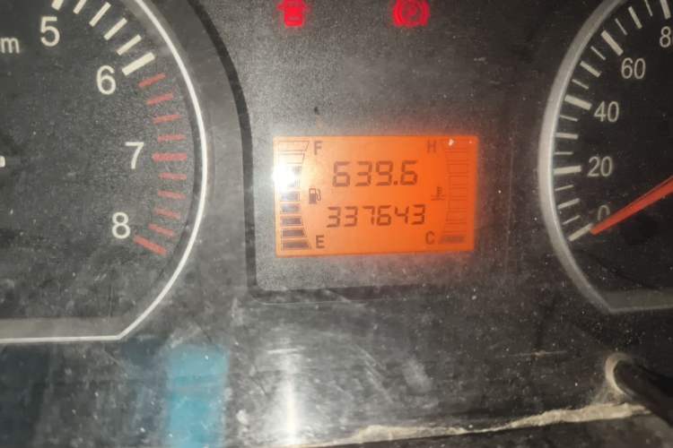 Used FORTHING Lingzhi 2016 M3 1.6L 7-seater Standard Model China IV Standard Odometer Close Up