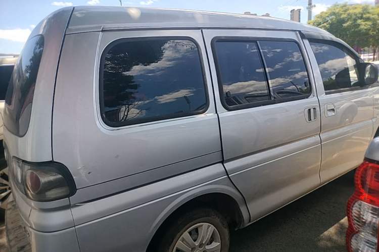 Used FORTHING Lingzhi 2016 V3 1.5L 7-seat Standard Model China IV Standard Rear Right 45 Deg