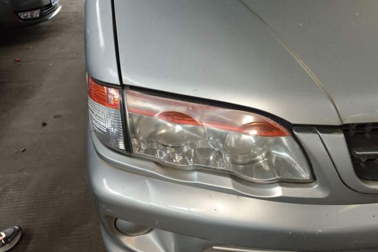 Used FORTHING Lingzhi 2016 V3 1.5L 7-Seater Standard Model China V Emission Standard Right Front Headlight