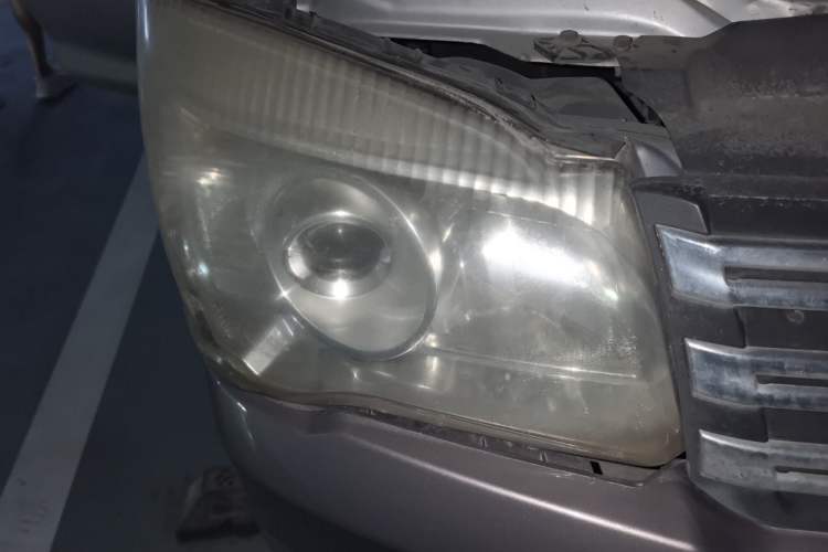 Used FORTHING Lingzhi 2016 M3L 1.6L 7-Seater Comfort Model Right Front Headlight