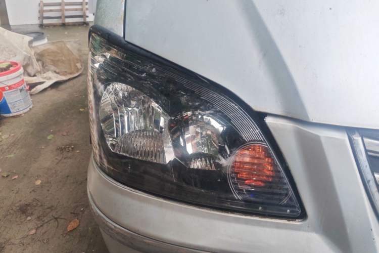 Used FORTHING Lingzhi 2016 M3L 1.6L 7-Seater Standard Model Right Front Headlight