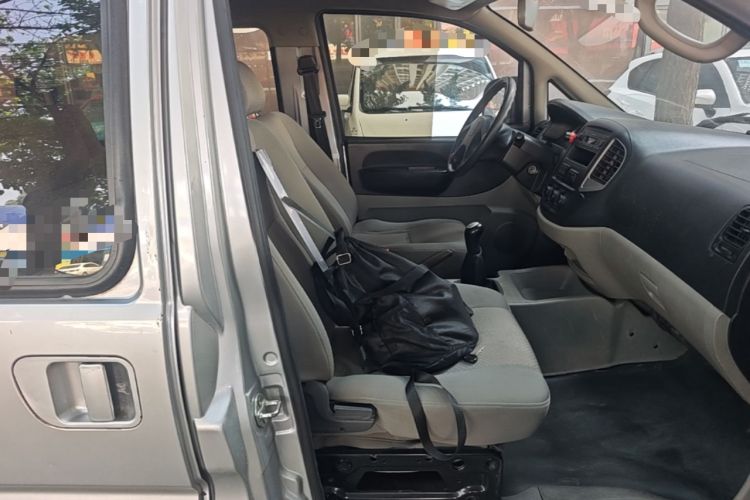 Used FORTHING Lingzhi 2016 V3 1.5L 7-seat Standard Model China IV Standard Right Front Seat