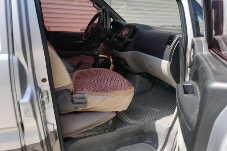 Used FORTHING Lingzhi 2016 M3L 1.6L 7-Seater Comfort Model Right Front Seat