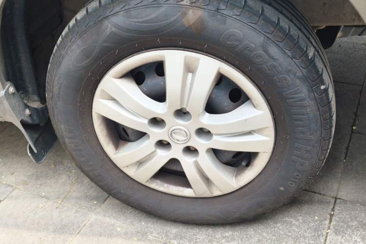 Used FORTHING Lingzhi 2016 M5 2.0L 7-seat Long-wheelbase Standard Model Right Front Wheel Hub