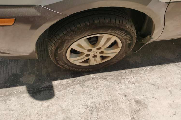 Used FORTHING Lingzhi 2016 M3L 1.6L 7-Seater Comfort Model Right Front Wheel Hub