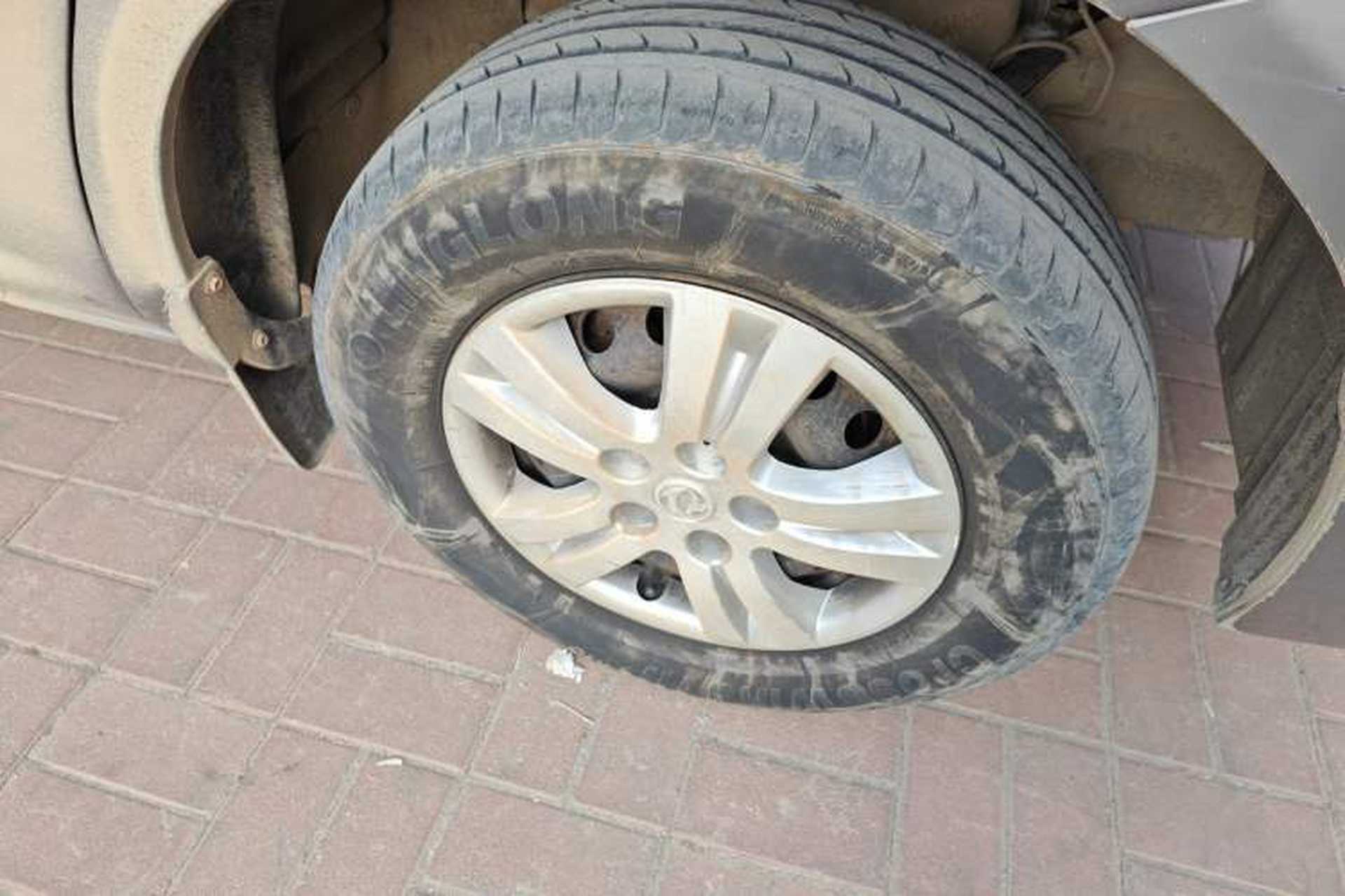 Used FORTHING Lingzhi 2016 M3L 1.6L 7-Seater Comfort Model Right Front Wheel Hub