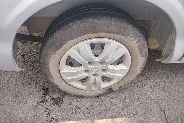 Used FORTHING Lingzhi 2016 V3 1.5L 7-seat Standard Model China IV Standard Right Rear Wheel Hub